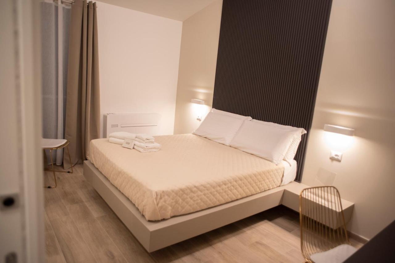 House Room Civico 56 Crotone Exteriör bild